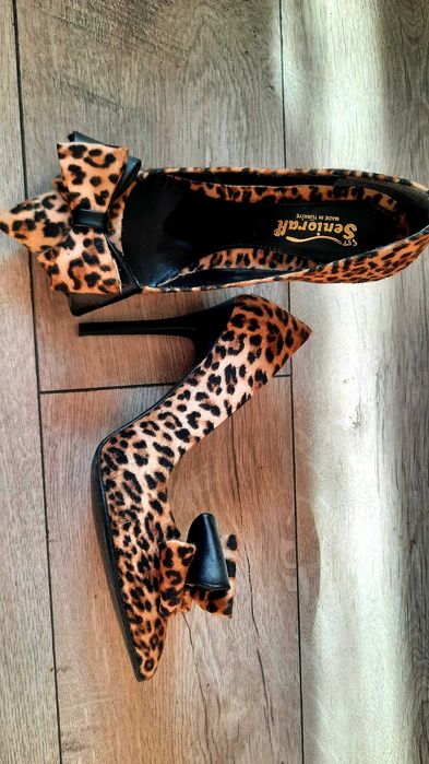 Страхотни обувки, обувани 1,2 пъти, еко кожа!