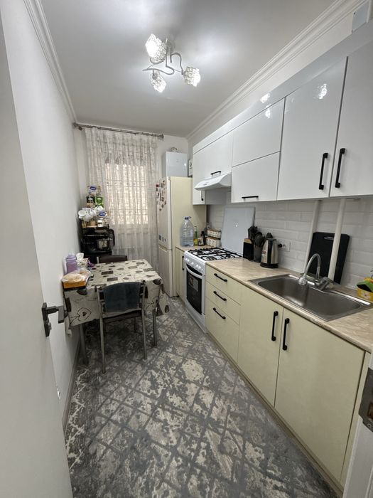 3-xona kvartira sotiladi