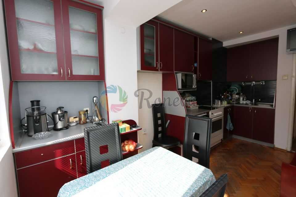 Продава се Четиристаен апартамент в Варна, Колхозен пазар - 104 кв.м за 1923 €/кв.м - Снимка #6