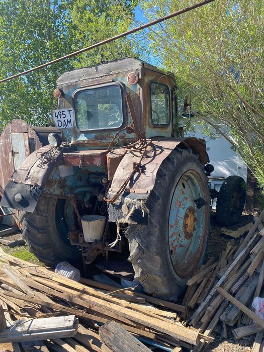 Продам трактор Т-40