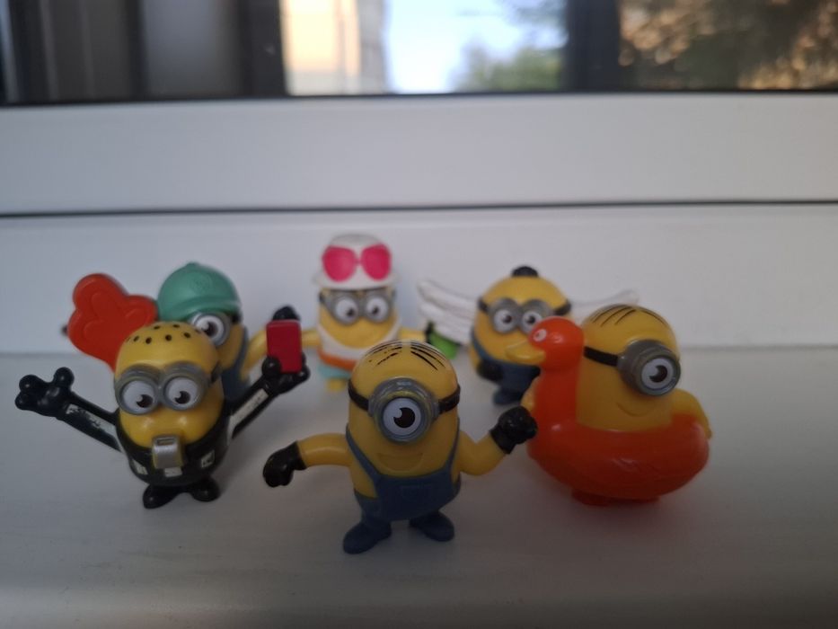 Set 6 figurine Minioni de colectie
