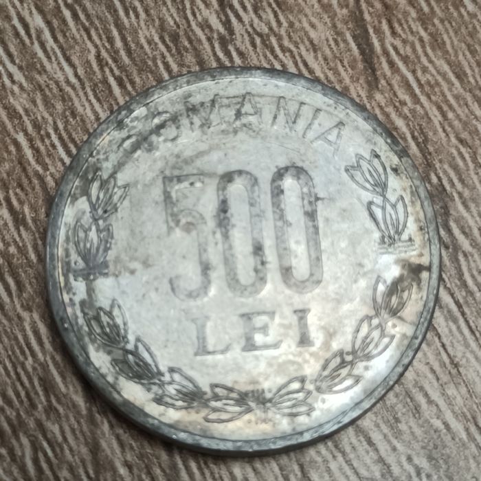 Vând monede românești.