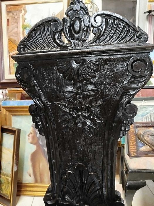 Античен италиански стол