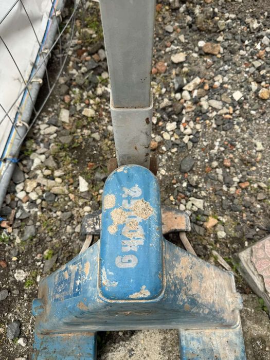 Палетна количка 2500кг