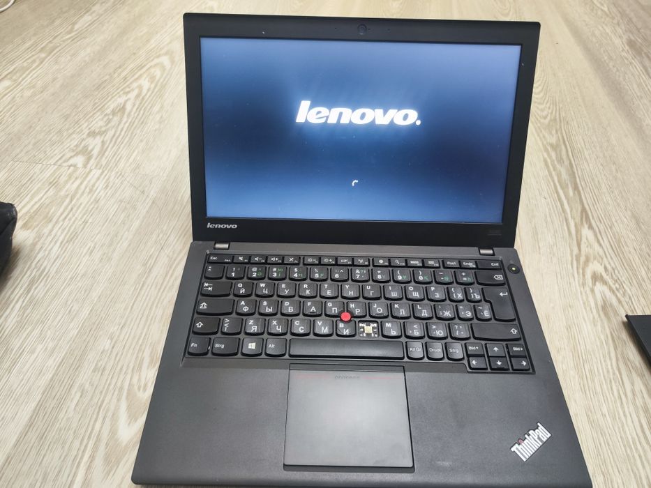 Продам Lenovo ThinkPad X240 / i5 / SSD / 2 аккумулятора