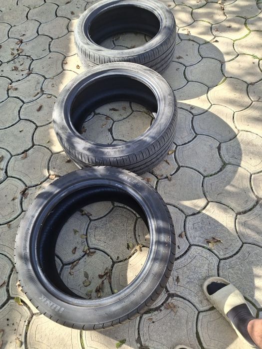 Vand 3 anvelope vara 245 45 18