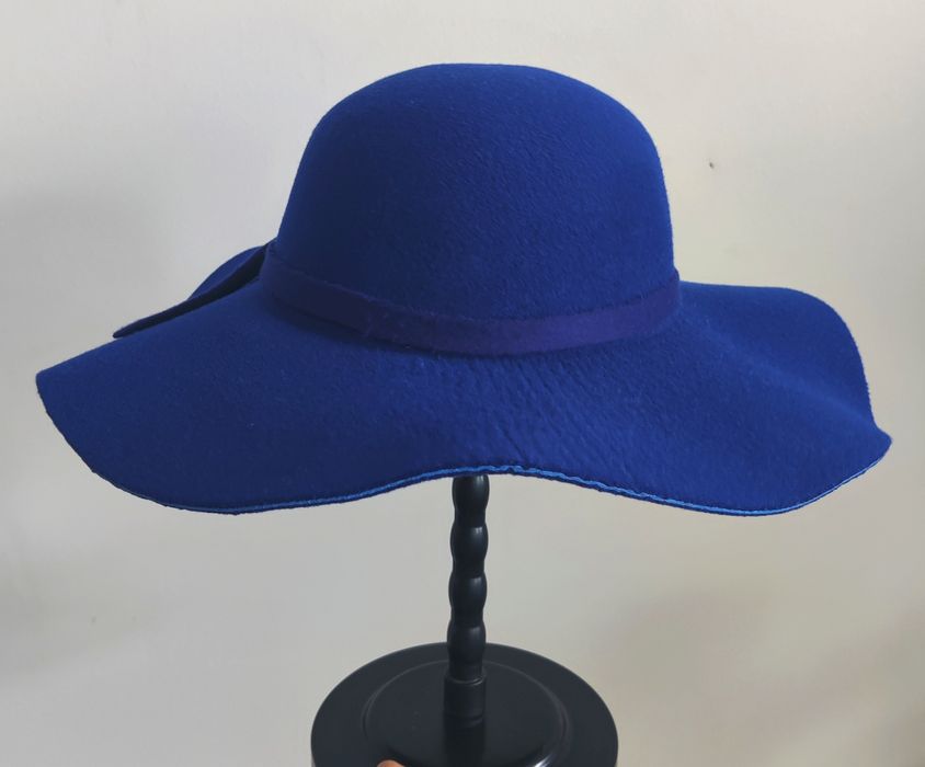 Palarie damă albastră