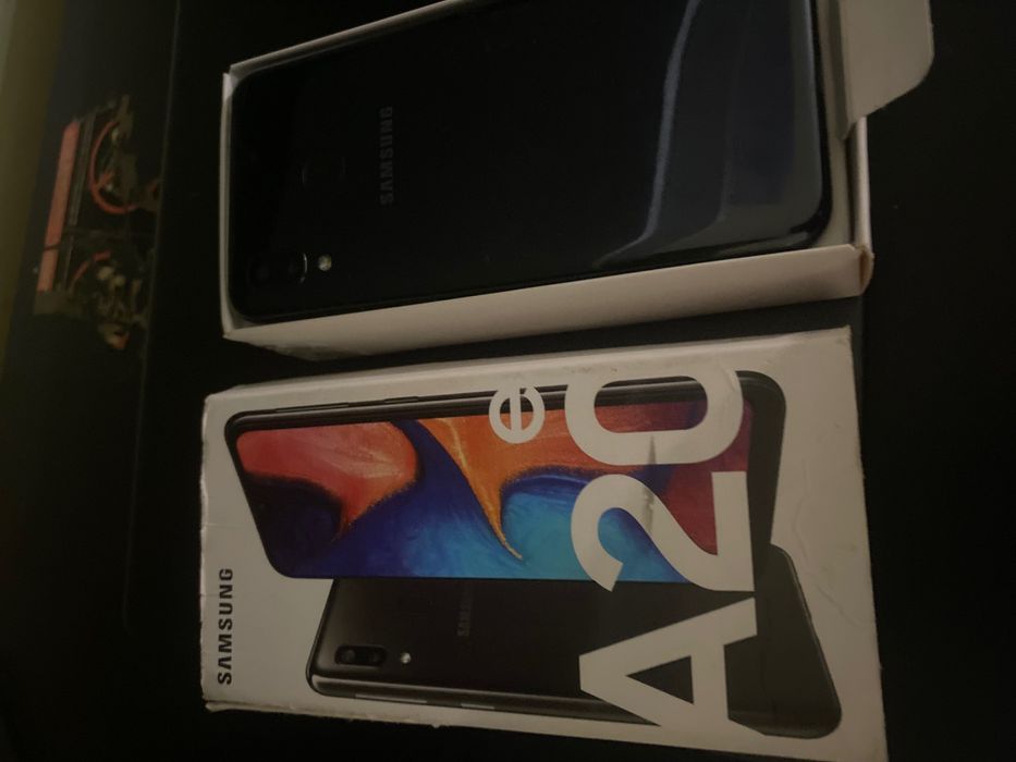 Телефон samsung galaxq a20