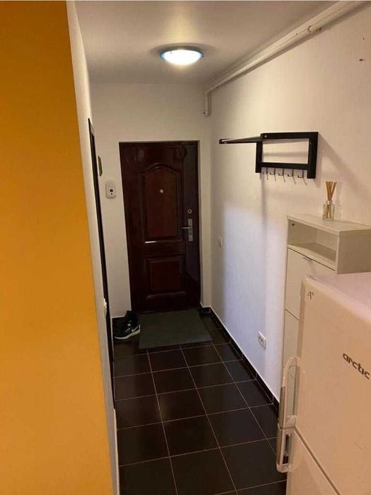 Inchiriez garsoniera militari residemce