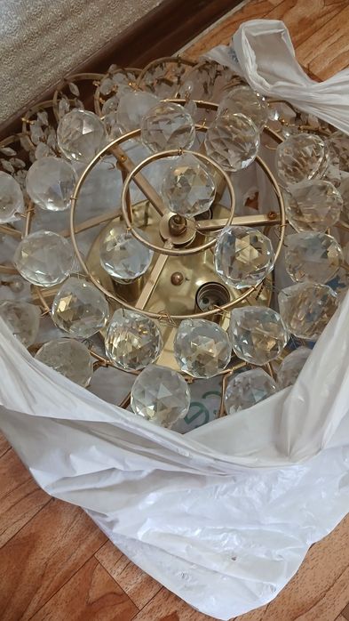 Люстра отдам. 3000!