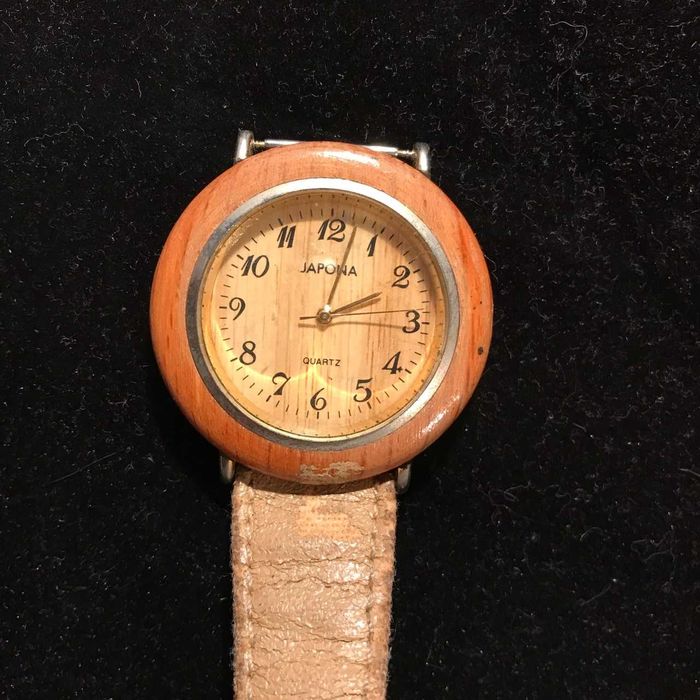 Продаются наручные часы времён СССР