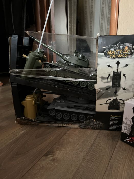 Продам машинки детские