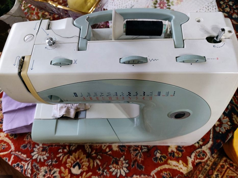 Продам швейную машинку Bernina