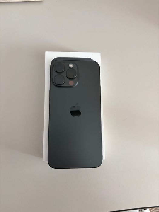 iPhone 15 Pro Max 256GB – Отлично състояние, 89% батерия