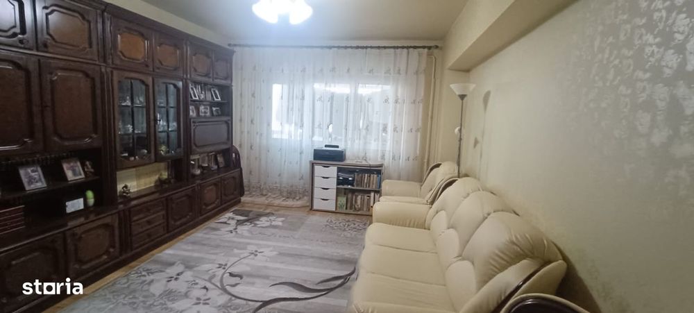 Apartament cu 4 camere - Nicolina