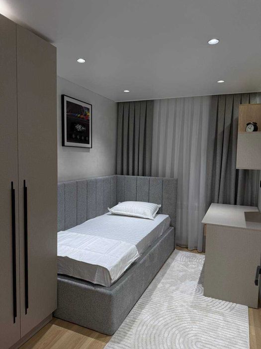 Евро под кд.ч Чехова 3в4, 70 м², кирпичный дом, Centr Ойбек`