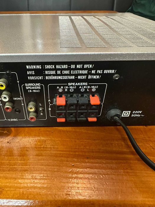 Receptor AKAI AA-V105L