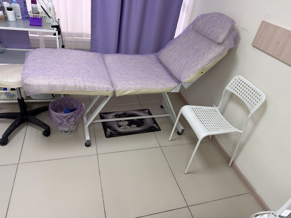 Продам Кушетку в хорошем состояний