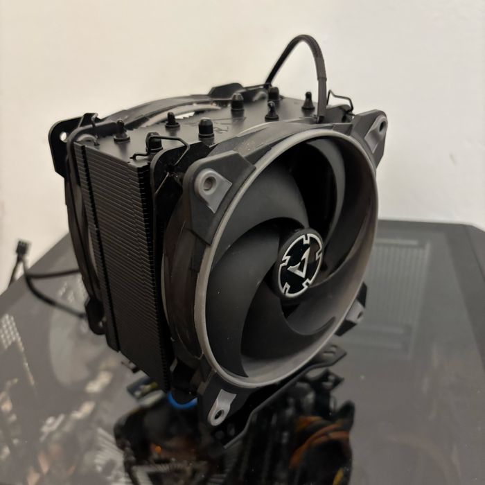 kit i5 12600k + b660m + cooler arctic duo freezer