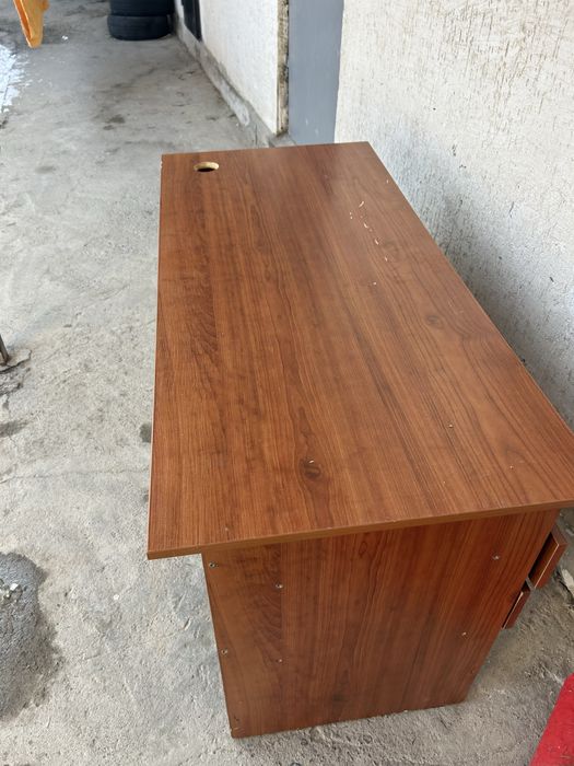 Продам.  Стол.