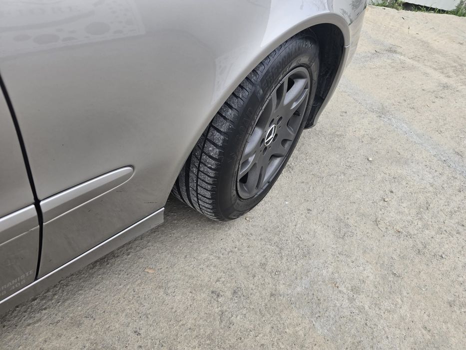 Vand mercedes e classe E220