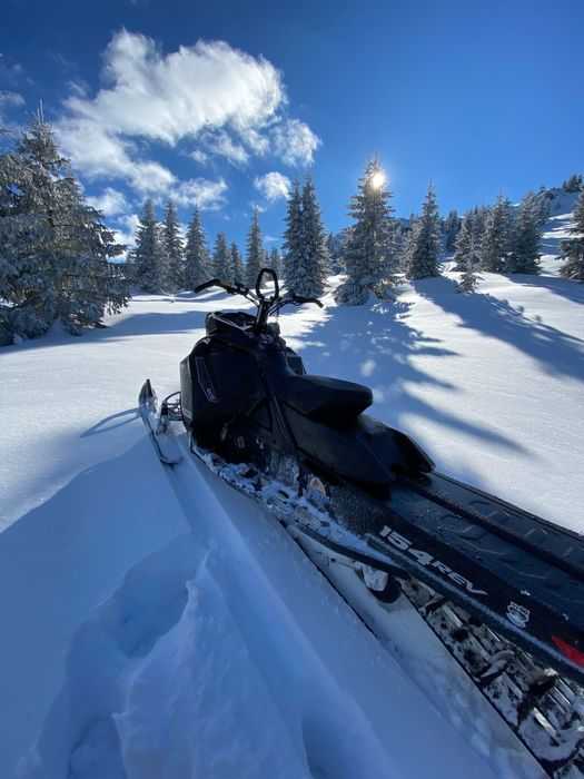 SKI-DOO Summit 850