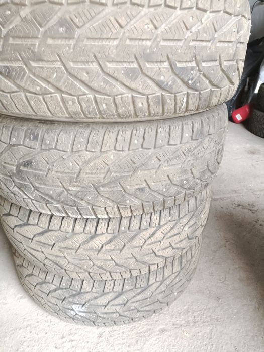 Продам зимние шины