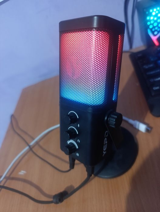 Продам микрофон yepo