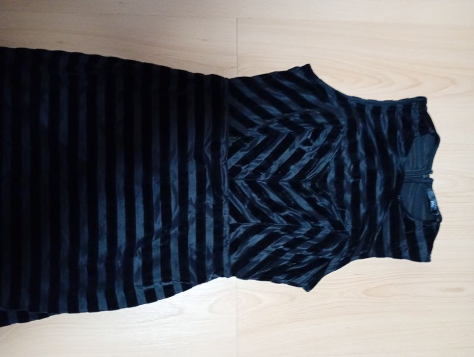 Rochie de bal fara mâneci