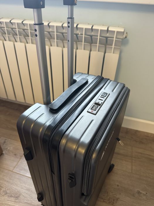 Чемодан новый!!!