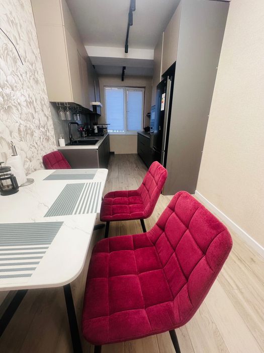 Продается 3 комнатная квартира c мебелью