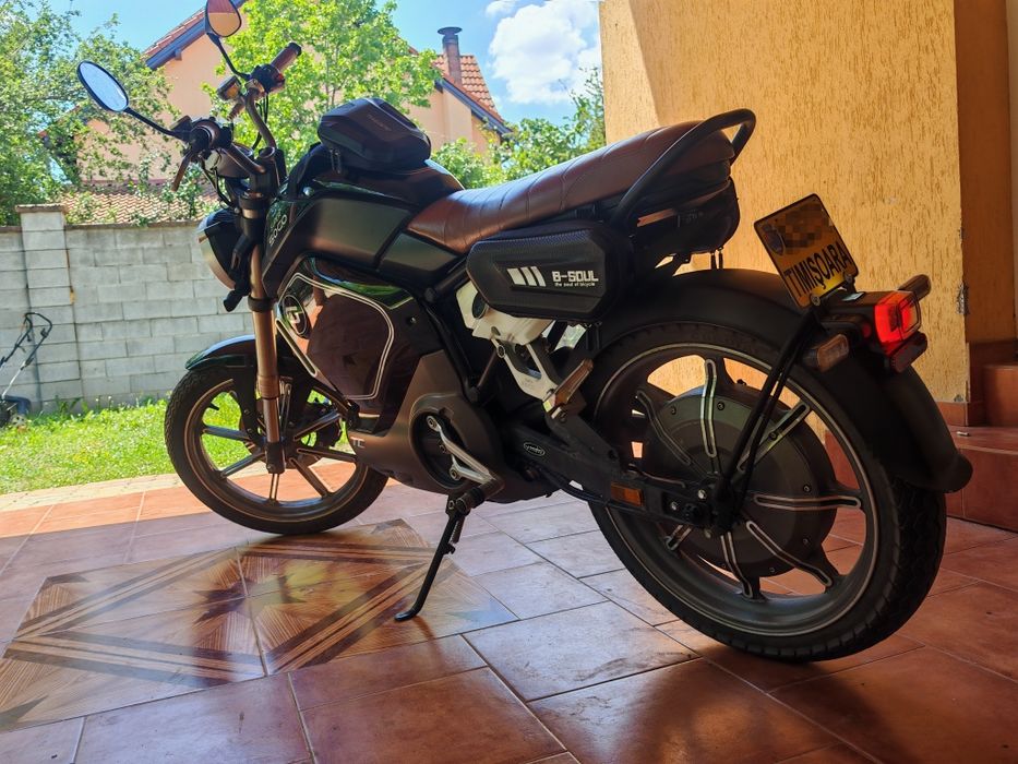 Super Soco TC motocicleta scuter electrica