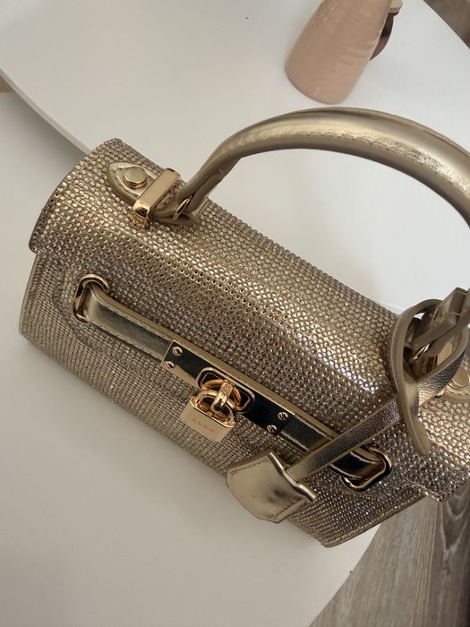Златна чанта ALDO с камъни