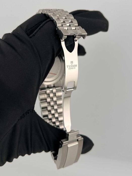 Наручные часы TUDOR Black Bay