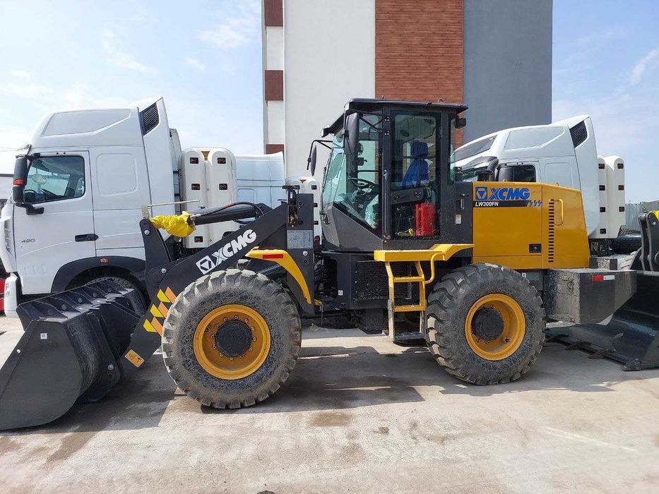Погрузчик XCMG LW300FN, 2,1 м/куб (лизинг, кредит)