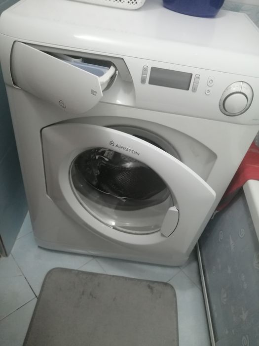 Продам стиральную машину