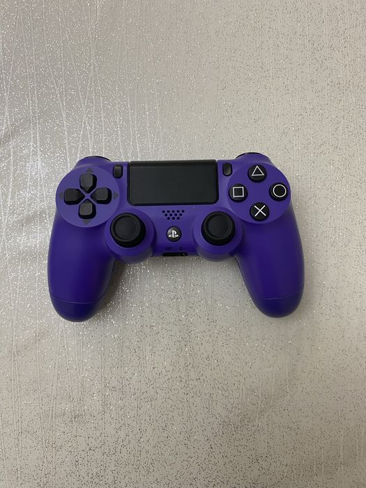 Продам джостик (геймпад) playstation-4