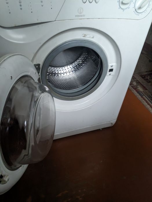 Продам Стир. Машину indezit