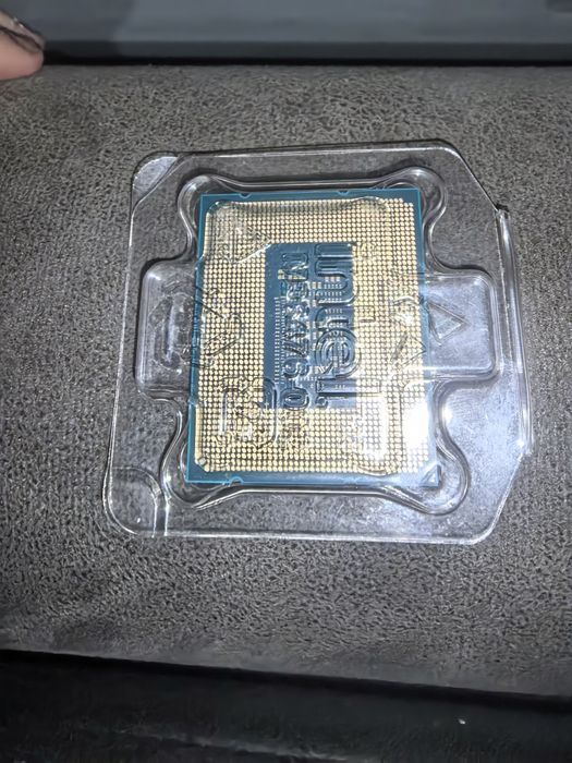 Продам Intel core i3-12100f был использован два года