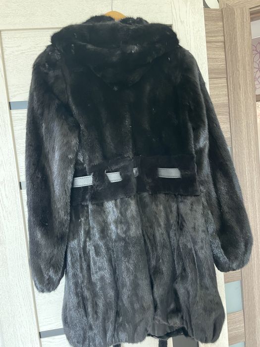 Продаю норковую шубу