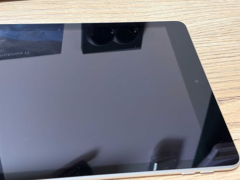 Apple iPad 9 64GB Wi-Fi + кабель