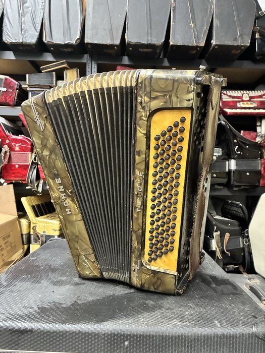 Acordeon Hohner Tango 2 cu 80 basi clapa lunga
