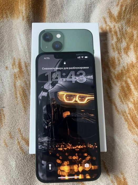Продам айфон 13