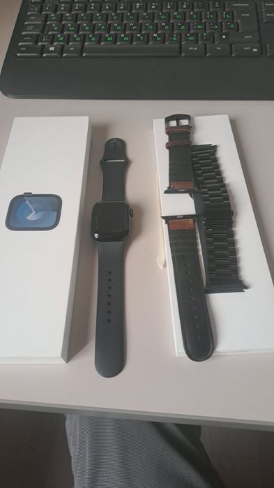 • Apple Watch Series 9, 41 мм