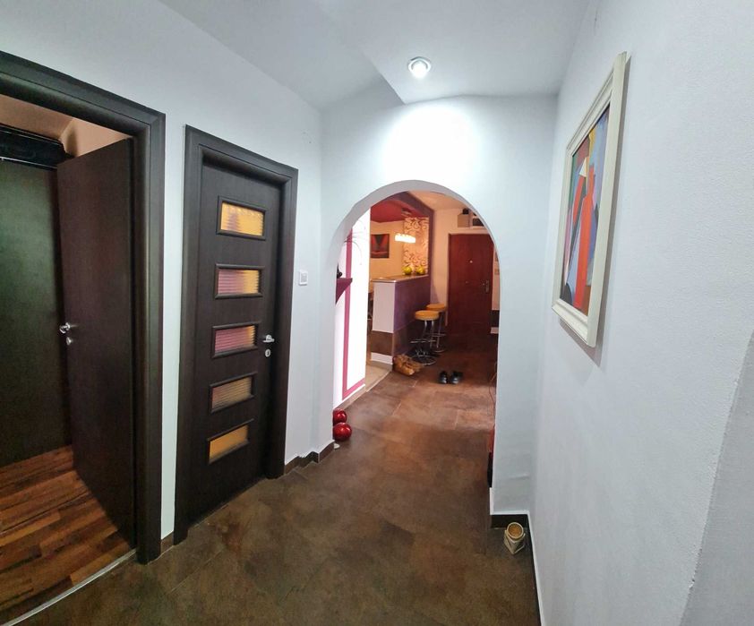 Schimb apartament 4 camere brasov cu casa