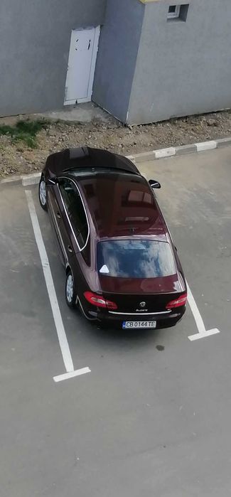 Шкода Супърб 2 в много добро състояние, всичко по колата е платено,