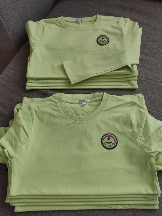 10 бр. тениски униформа 125 СУ "Боян Пенев", 146