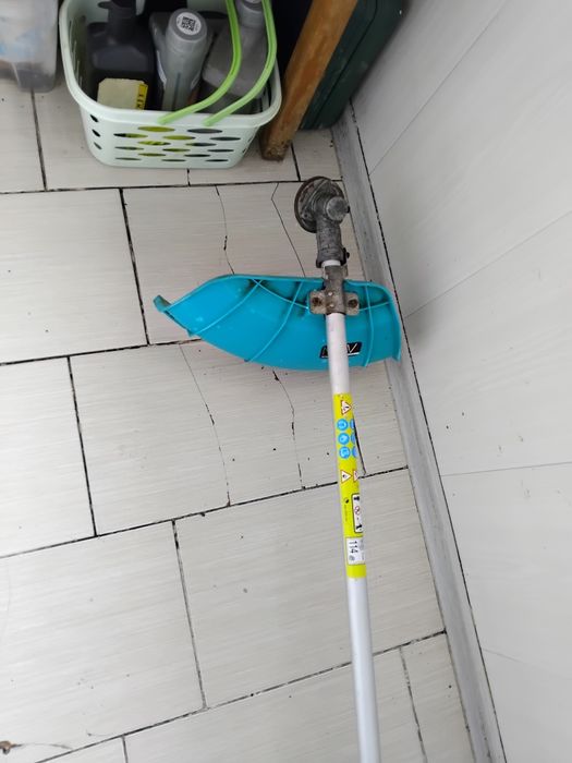 Тример бензиновый для травы