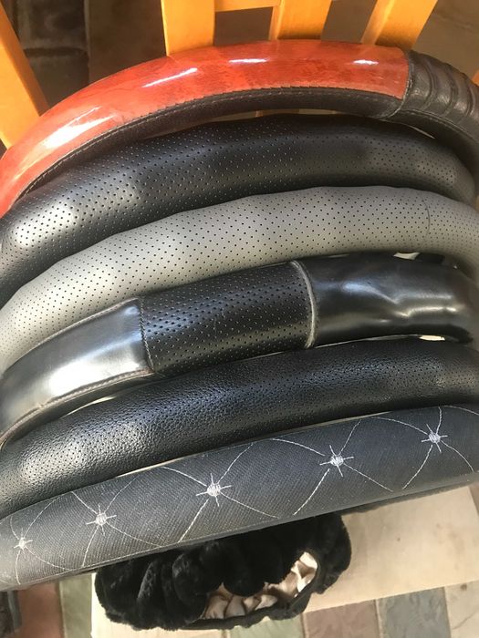 Ручки КПП, чехол для руля, сетка в багажник.