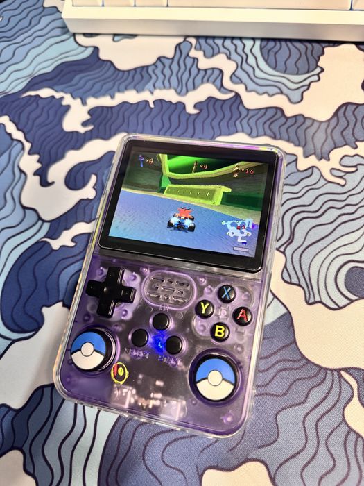 R36S электронная приставка